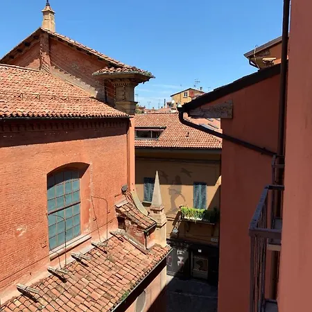 Corte Galluzzi * بولونيا